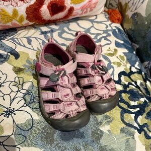 Kids Keen Outdoor Hiking Water Sandals shoes Pink Waterproof Girls 11